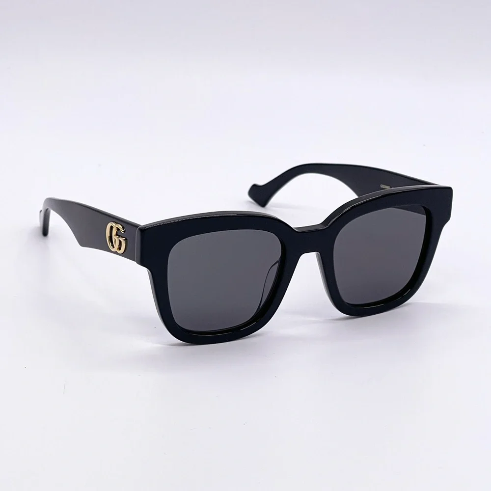 Gucci Black Square Frame Sunglasses with Gold Logo